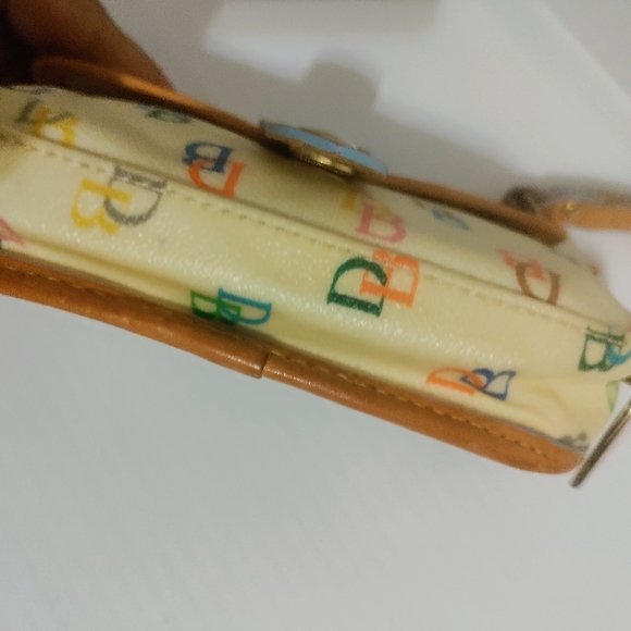 90’s VINTAGE DOONEY & BOURKE wristlet. - Picture 6 of 8